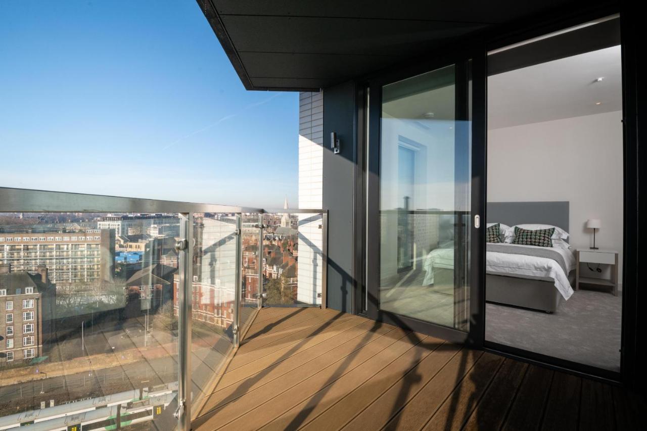Modern Family Home Close To Victoria Station By Underthedoormat Londra Esterno foto