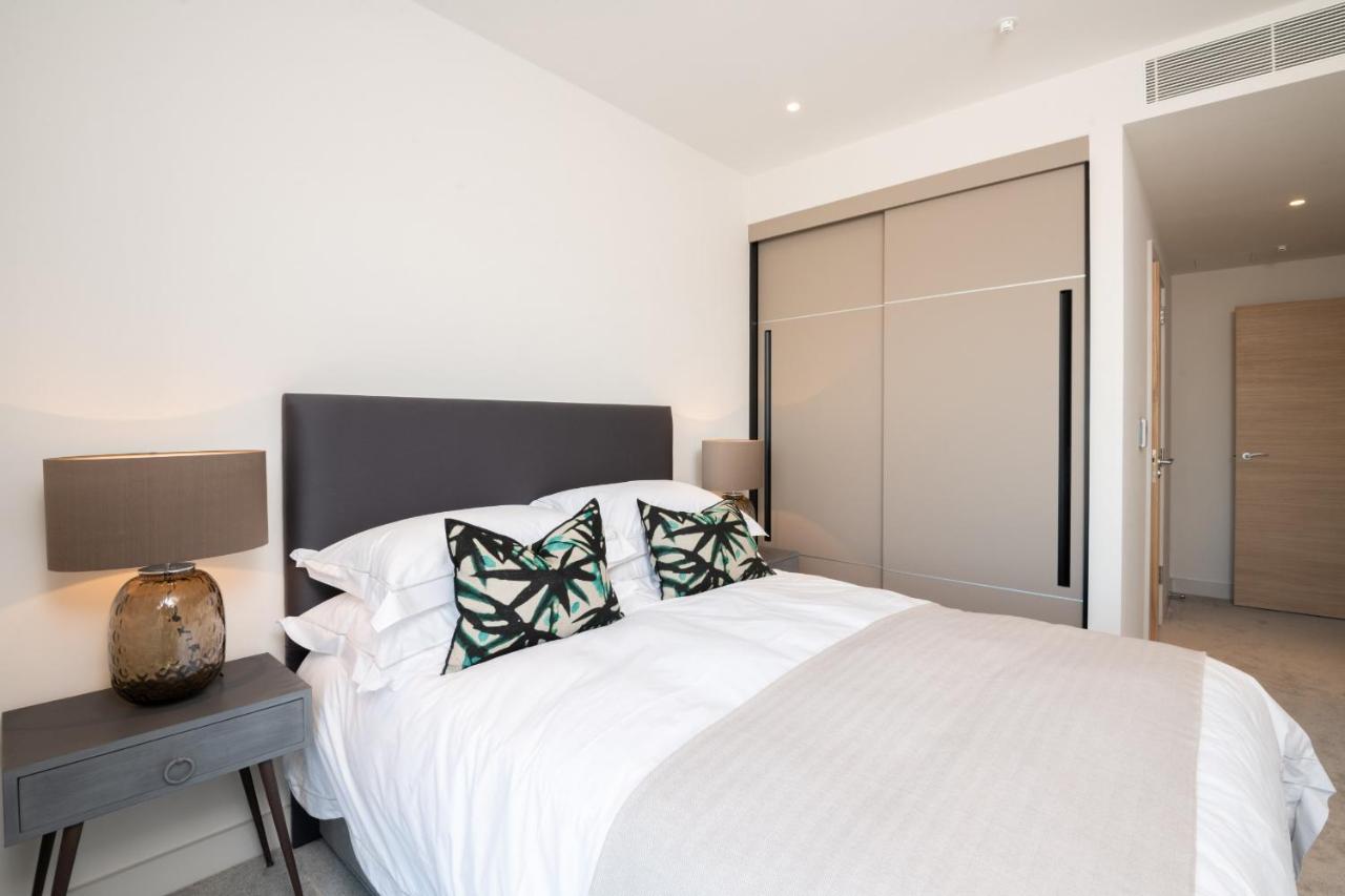 Modern Family Home Close To Victoria Station By Underthedoormat Londra Esterno foto