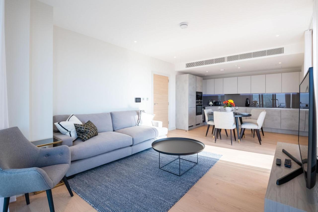 Modern Family Home Close To Victoria Station By Underthedoormat Londra Esterno foto